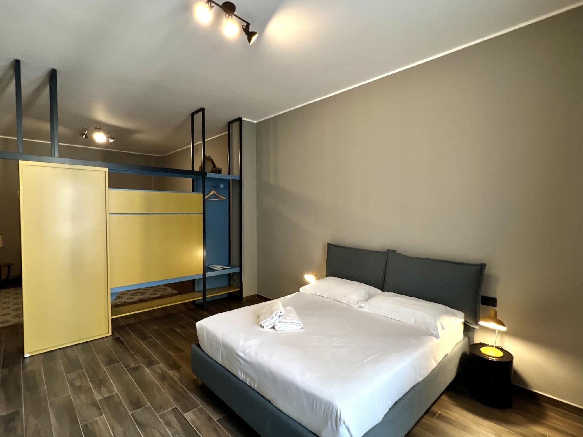 Palazzo Zippitelli Apartments Bari Oda fotoğraf